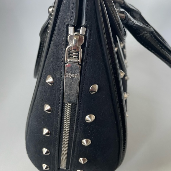 Alexander McQueen heroin studded mini bag - Picture 5 of 9